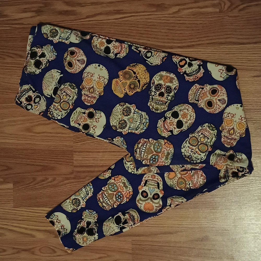 LulaRoe sugar skull leggings